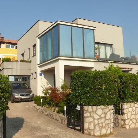 Apartment Branimir Omišalj Exterior foto
